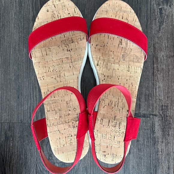 SUN & STONE•RED ELASTIC AND CORK SANDALS•SIZE: 10M - Picture 3 of 8